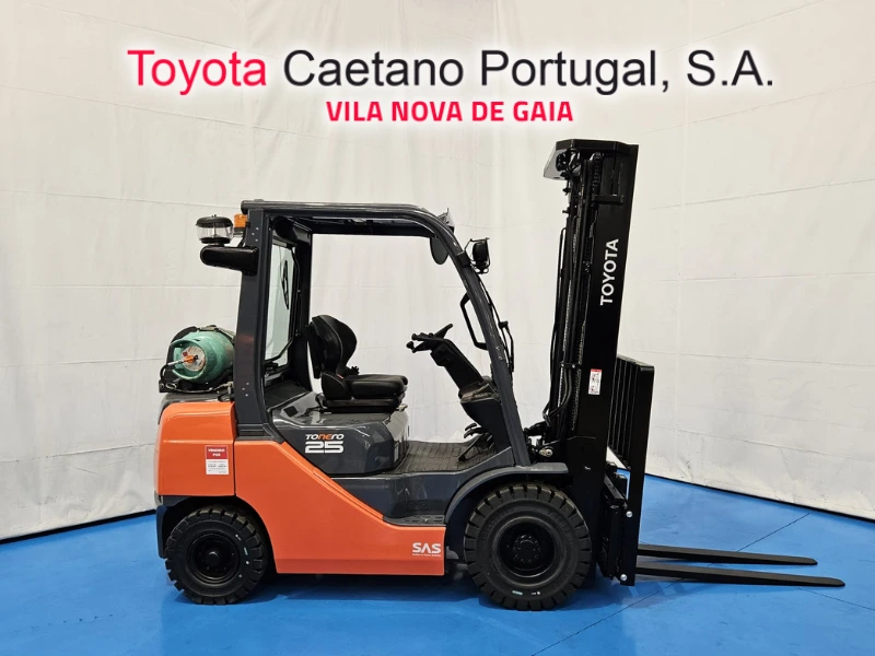 Empilhador Tonero Gás 02-8FGF25 2019