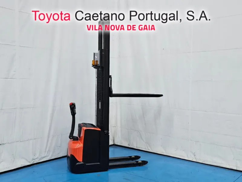 Stacker Elétrico SWE120 – 6434944