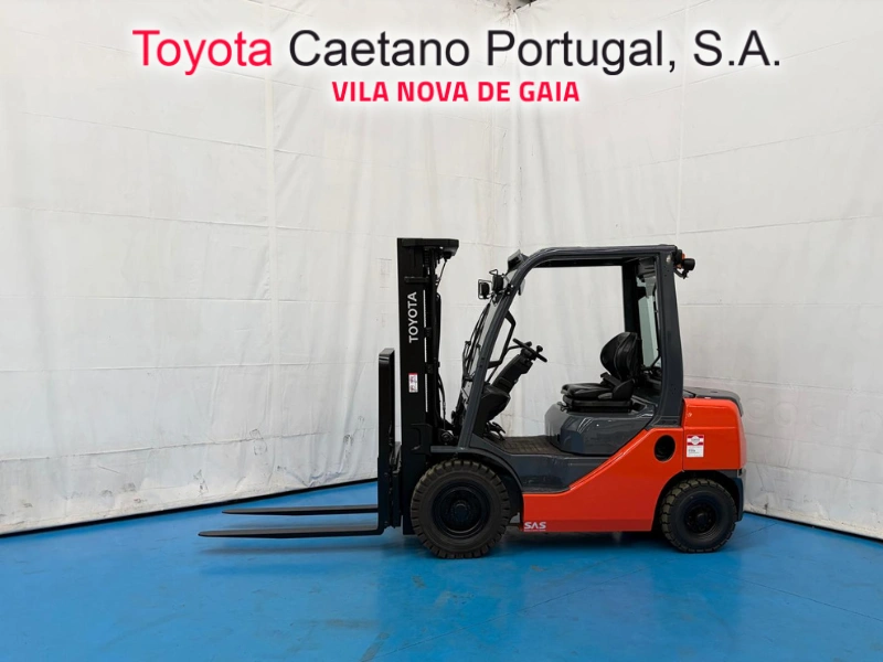 Empilhador Tonero Diesel 2500kg – 68593
